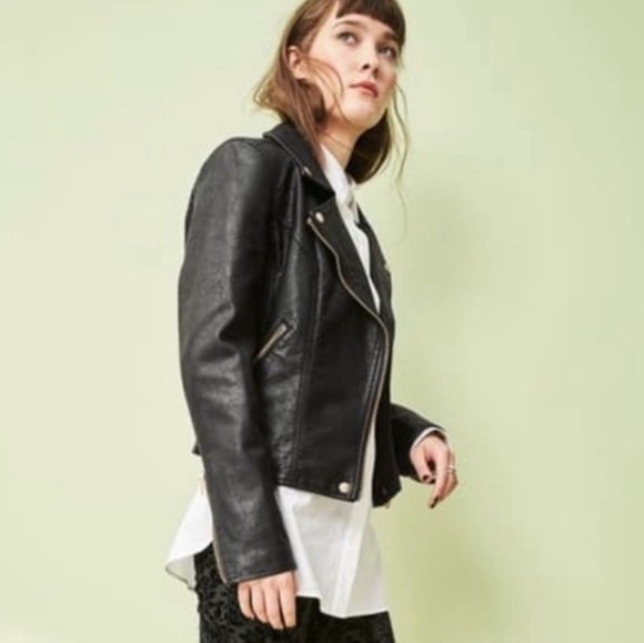 Blank NYC Jackets & Blazers - BlankNYC Black Moto Jacket Size XS Faux Leather Minimalist Chic Silver Zippers
